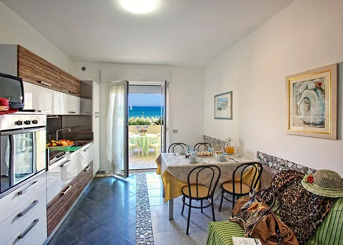 Costa アパートホテル 3*